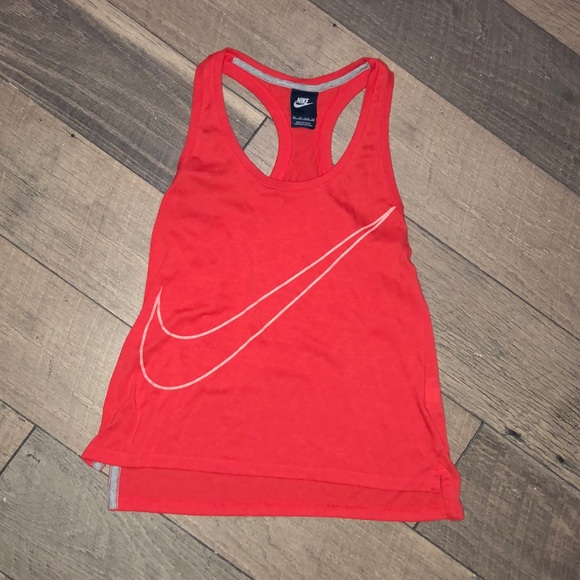 Nike Tops - Nike active top